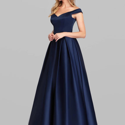 V-neck Solid Color Long Vintage Gown Dress