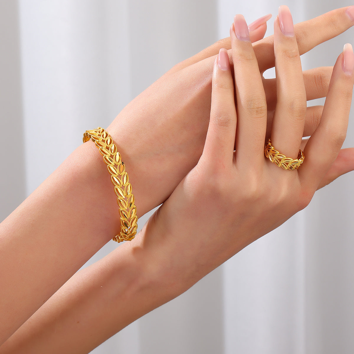 AuroraLux | Bracelet and Ring Set | 18K Gold Plated | Wheat Ear Leaves Design | Yellow Gold | Everyday Shine -
