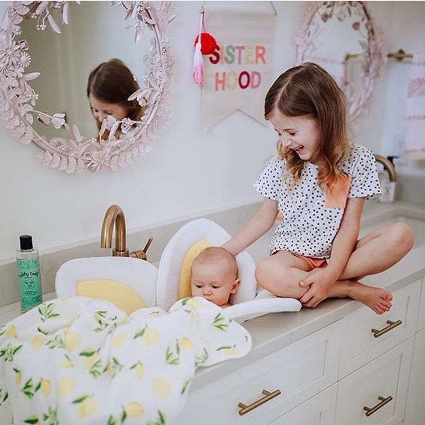 PetalNest | Foldable Baby Shower Mat | Petal Fold Design | Soft Cushioned Comfort | Pink 80 cm | Non-Slip Surface -