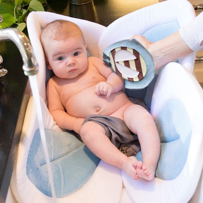 PetalNest | Foldable Baby Shower Mat | Petal Fold Design | Soft Cushioned Comfort | Pink 80 cm | Non-Slip Surface -